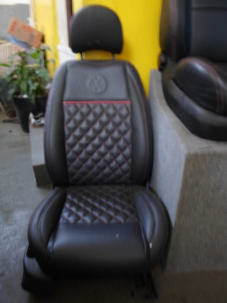 Banco automotivo com costura em losangos — Paulista Estofamentos, São José