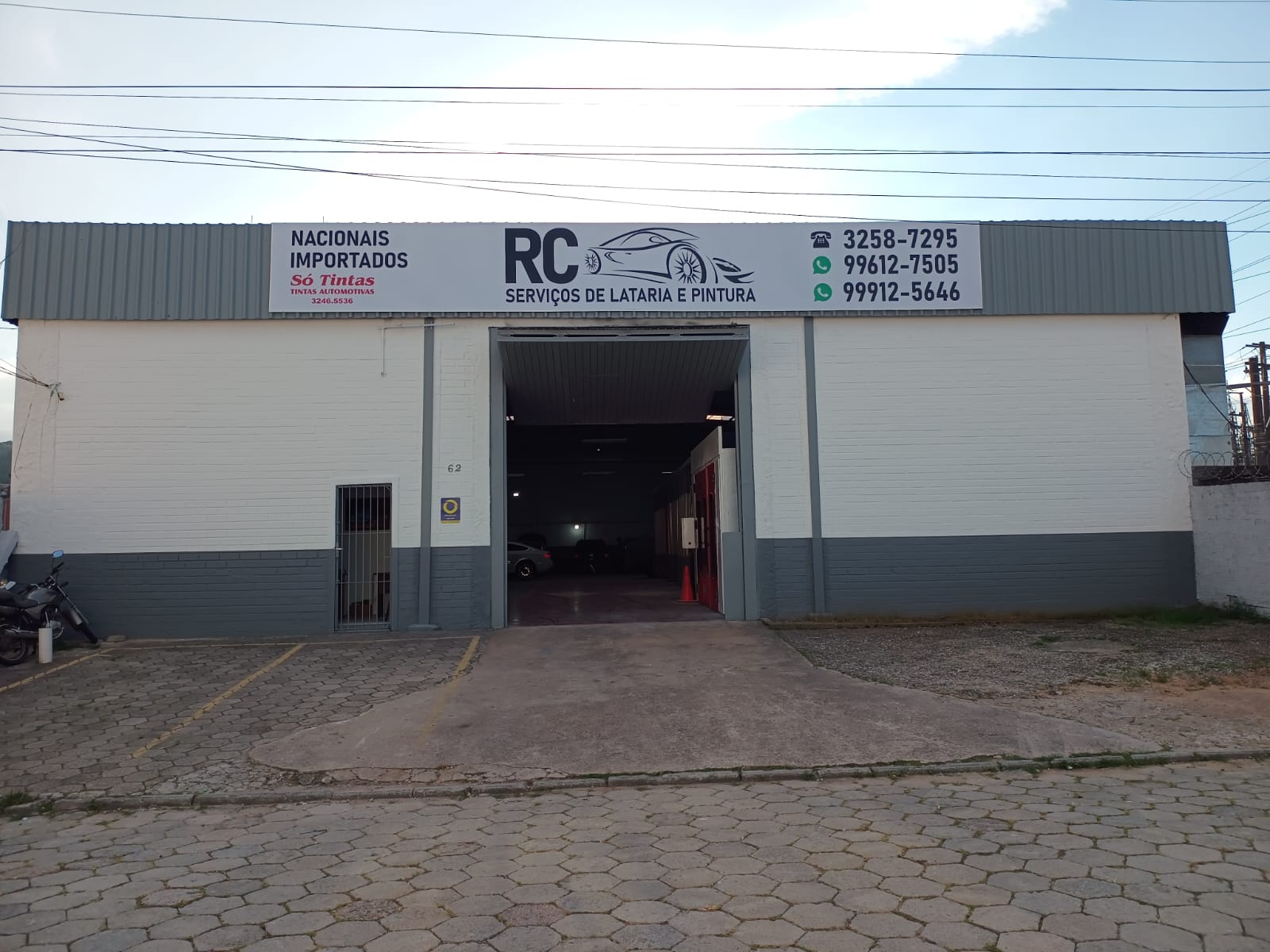 Foto de RC SERVIÇOS DE LATARIA E PINTURA (Oficina Baiano)