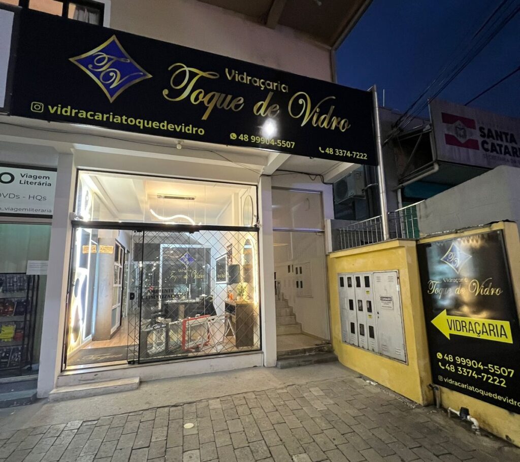 Fachada de TOQUE DE VIDRO